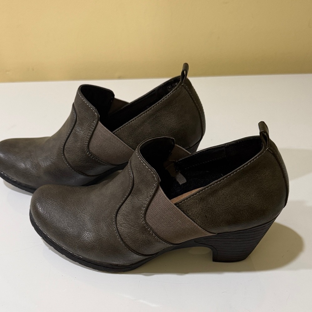Croft & Barrow Ortholite Women's Gray Slip-On Ankle Bootie Block Heel Round Toe - Picture 4 of 10